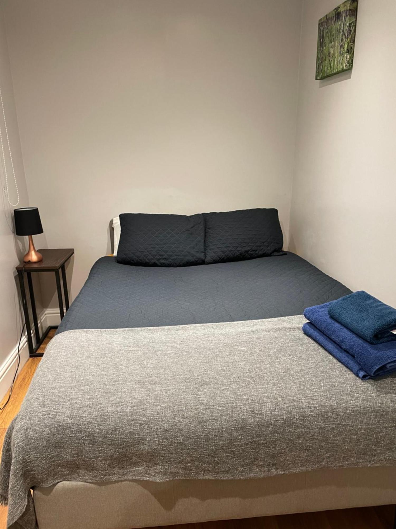 2 Bedroom Apartment Chiswick Park Tube Station Лондон Экстерьер фото