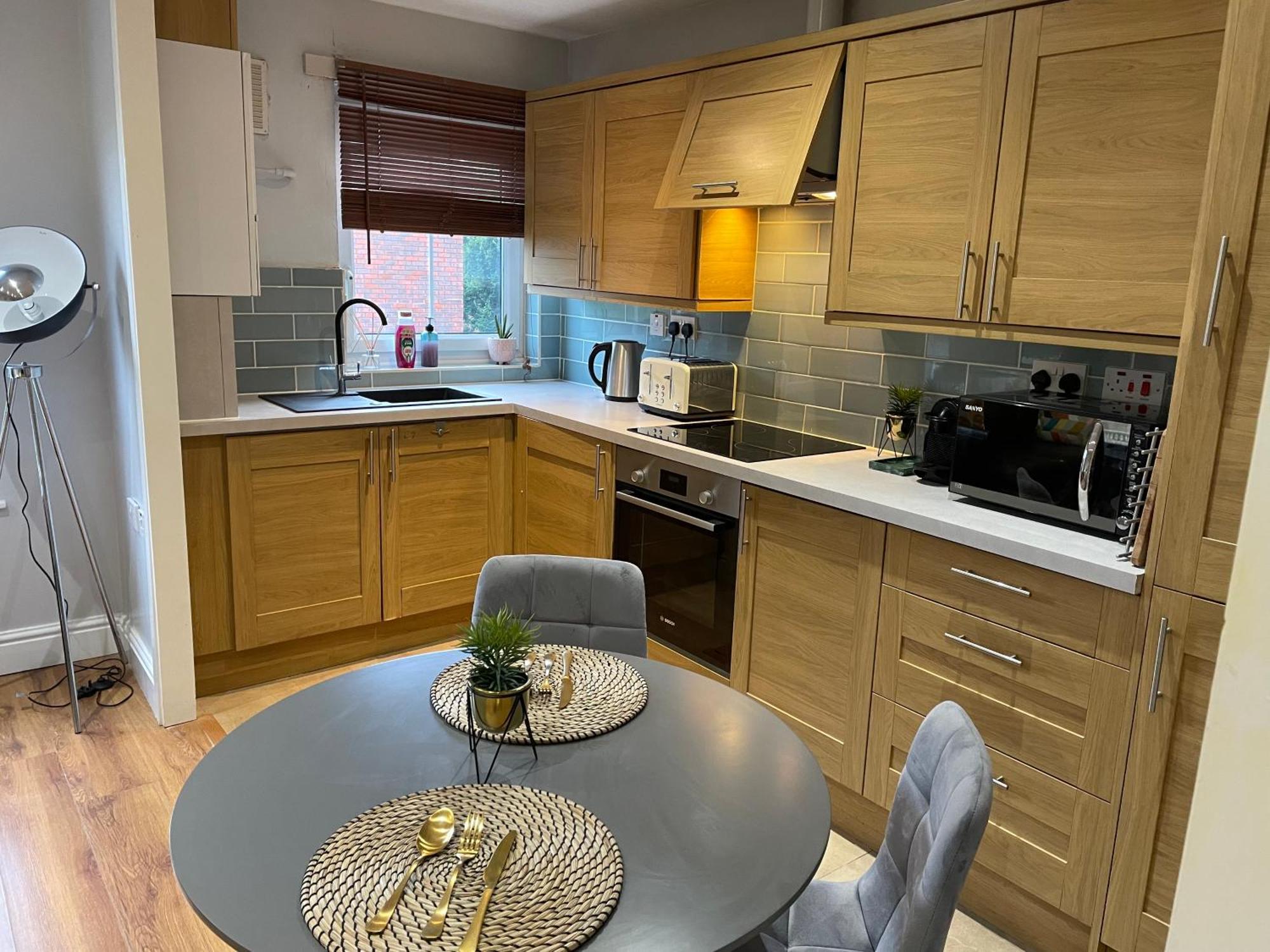2 Bedroom Apartment Chiswick Park Tube Station Лондон Экстерьер фото